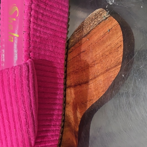 Pink Wedges with Ribbed Texture 10 - Picture 7 of 7